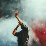 دانلود اهنگ مگه شب با عشق ما سحر نشد گوگوش