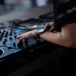 دانلود ریمیکس پادکست ترکیبی دیجی ساحل و عارف و عرشیاس و کوروش توحدی و مسعود صادقلو و احلام و فرزاد فرزین اورورا ارورا اپیزود ۱۸۲ دانلود ریمیکس پادکست ترکیبی دیجی ساحل و عارف و عرشیاس و کوروش توحدی و مسعود صادقلو و احلام و فرزاد فرزین اورورا ارورا اپیزود ۱۸۲