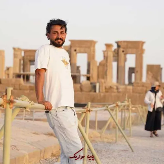 دانلود آهنگ حسین فرصت بی رحم دانلود آهنگ حسین فرصت بی رحم